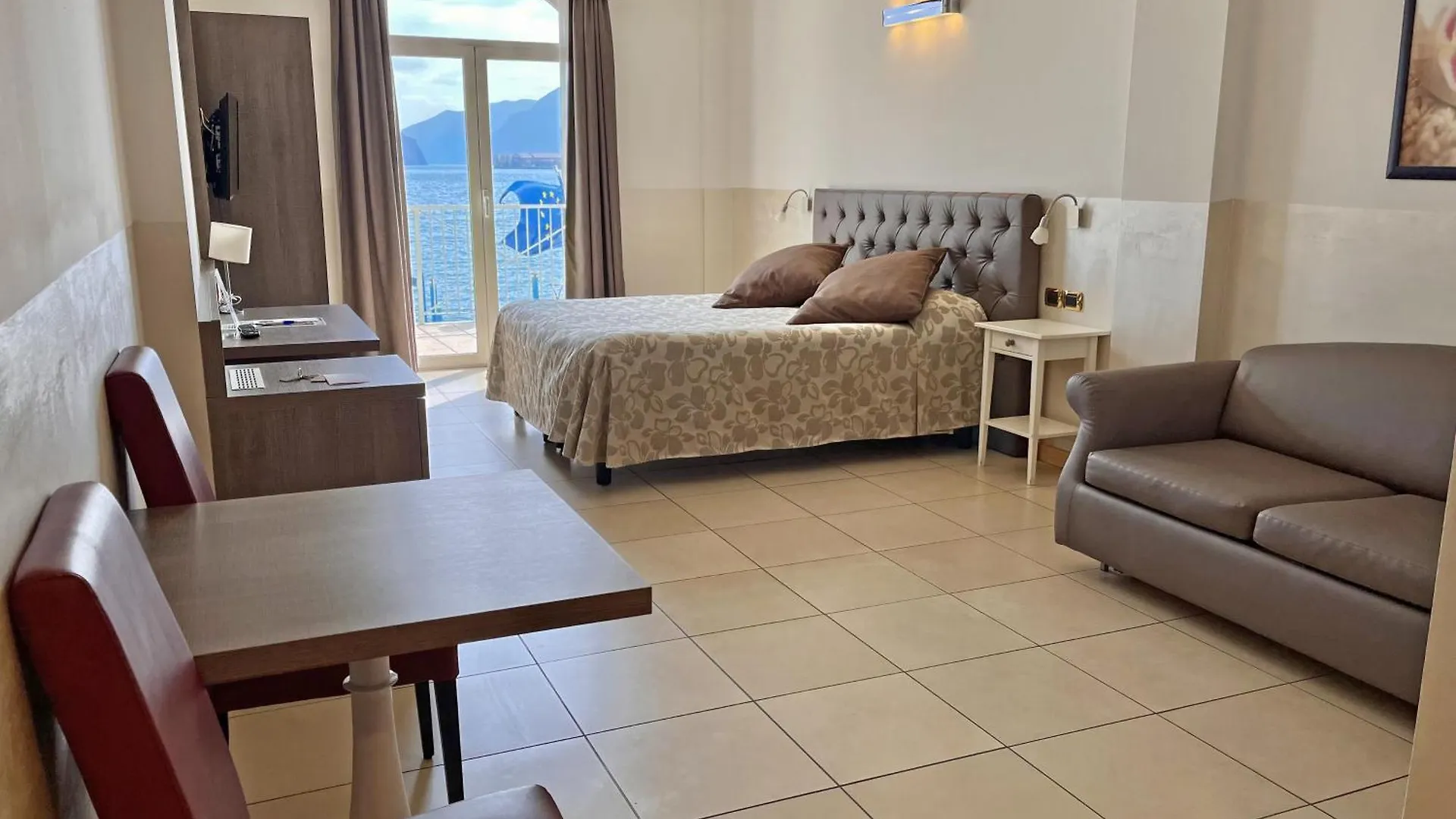 Hotel Lovere Resort & Spa 4*,