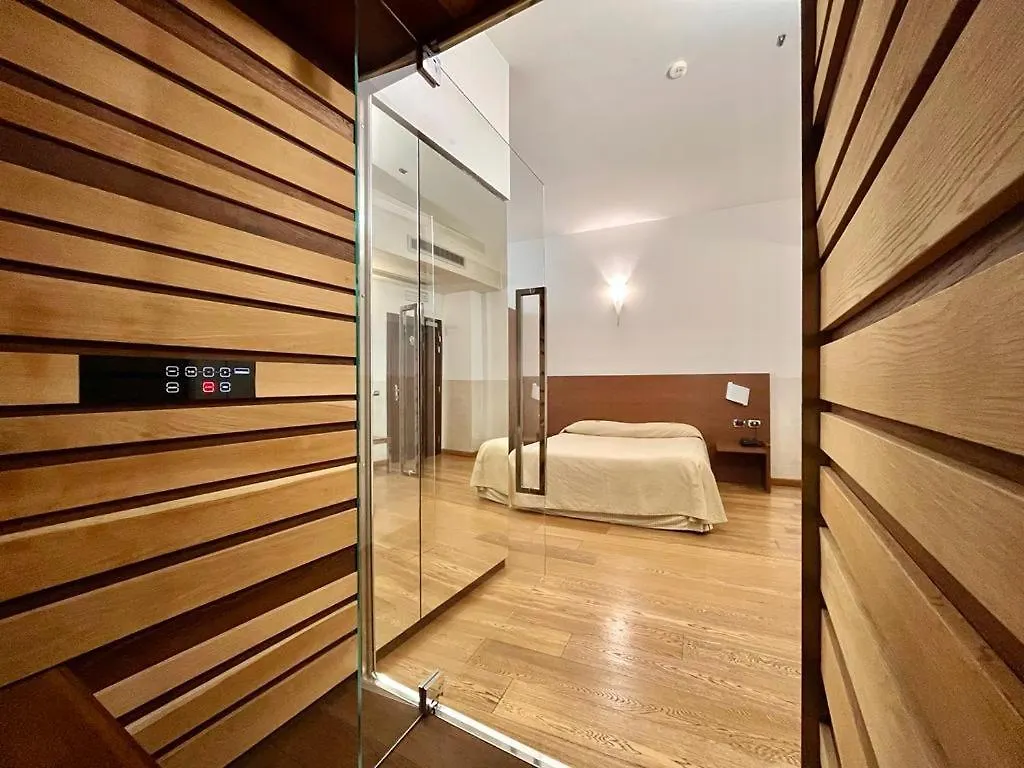 Hotel Lovere Resort & Spa 4*,